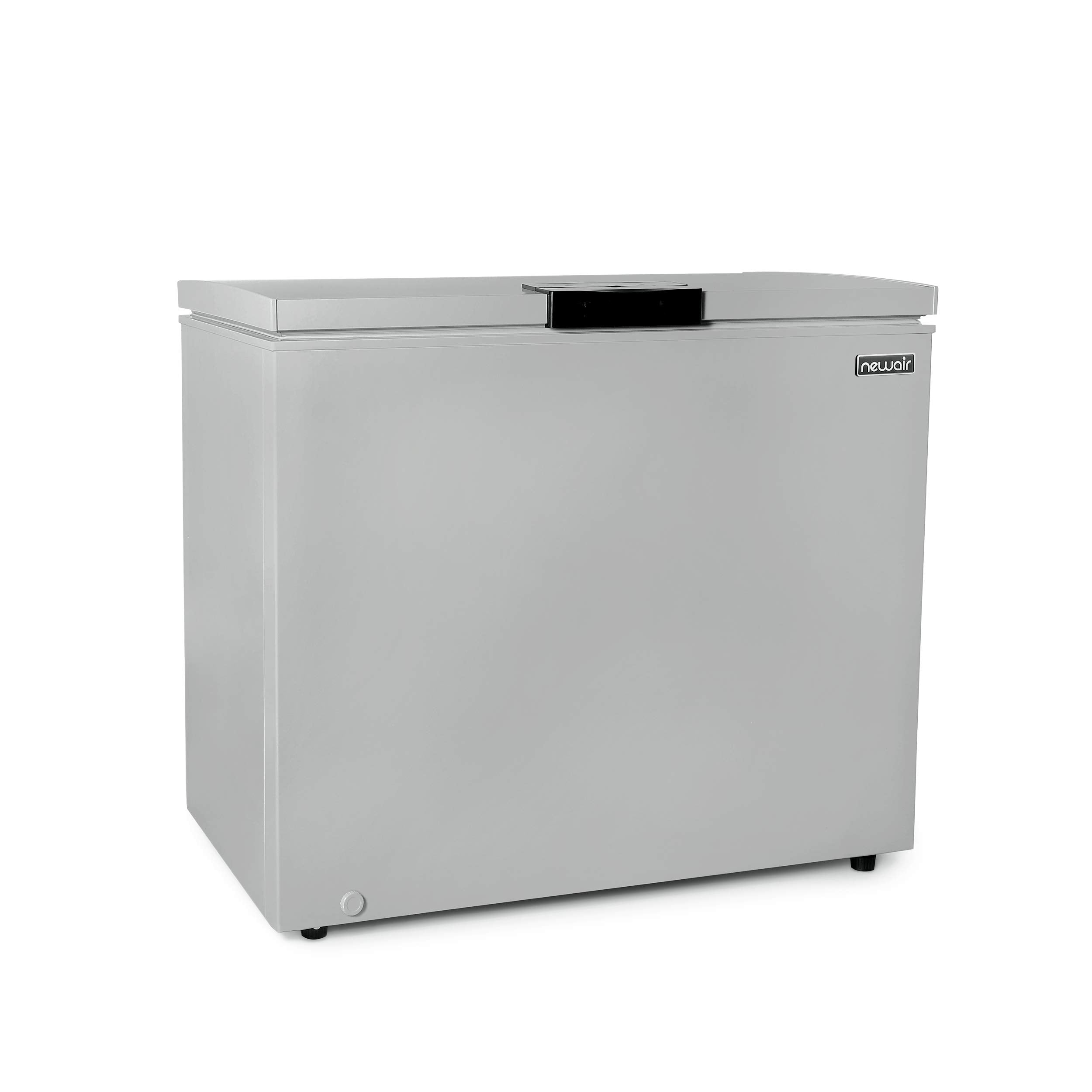 2026 Congélateur coffre mini Newair®, 5 pi³ – Gris froid