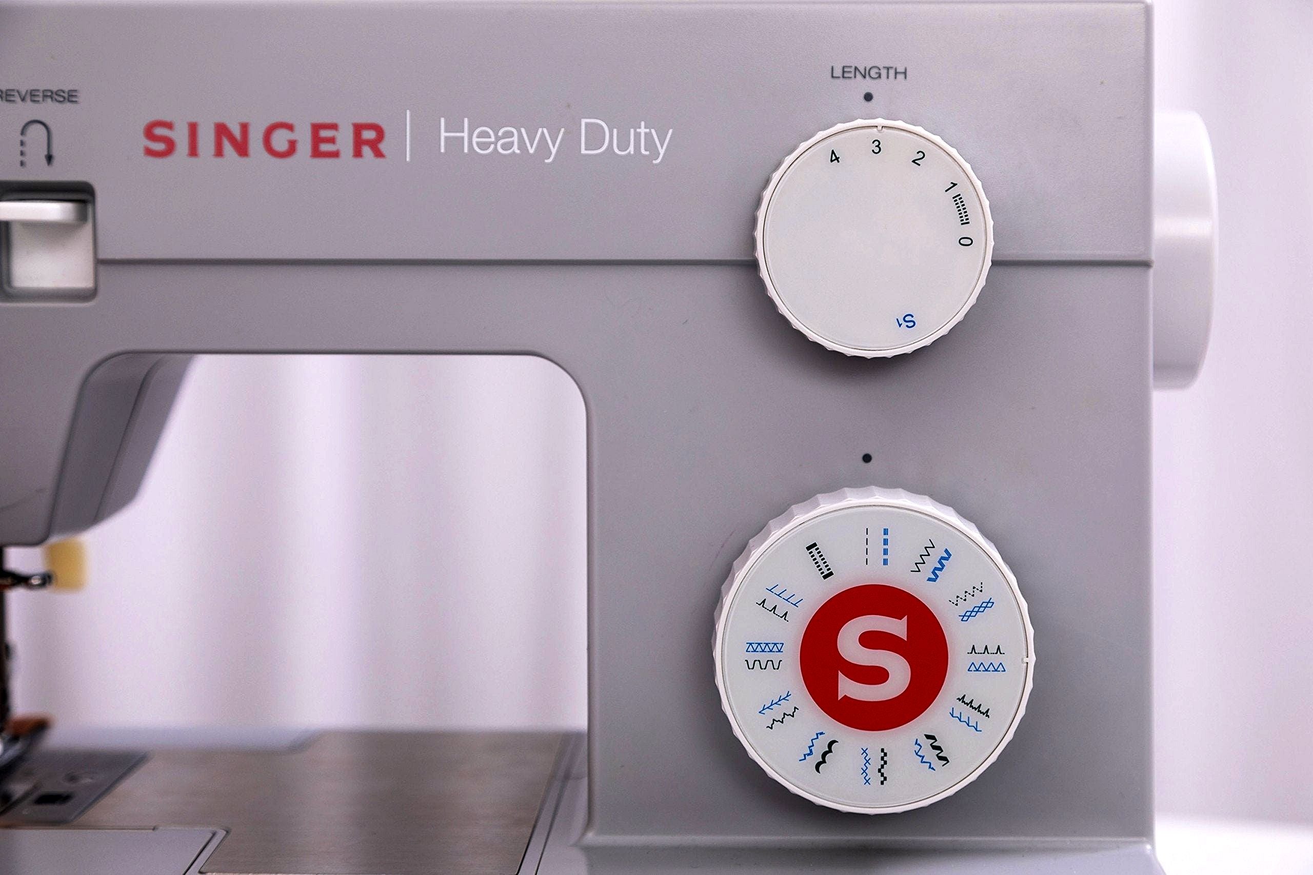 2026 Machine à coudre SINGER Heavy Duty 4423