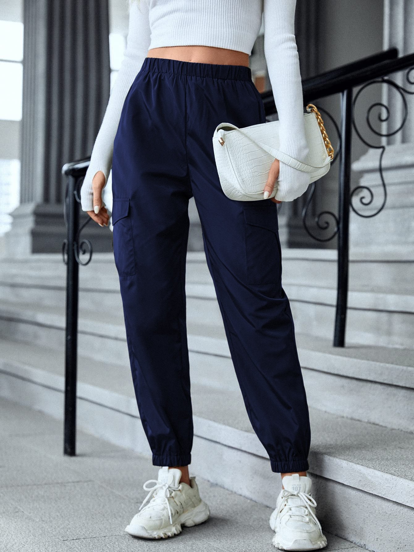 Pantalon décontracté cargo élastique waist coupe ajustée utility pour femme