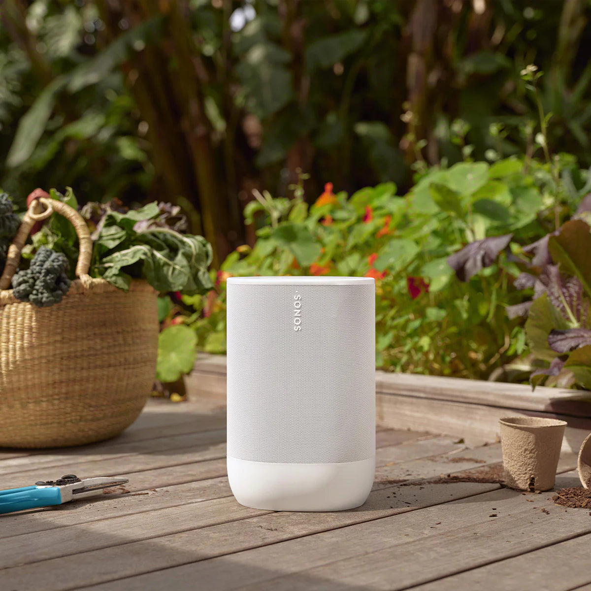 2026 2025 Sonos Move 2 – Enceinte Portable Intelligente Blanche avec Batterie 24 Heures, Bluetooth et Wi-Fi, Résistante à l’Eau, Son Stéréo Puissant et Commande Vocale