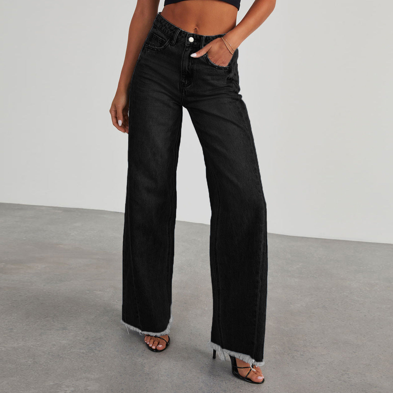 Jean taille haute jambes droites en denim confortable coupe ajustée pour femme