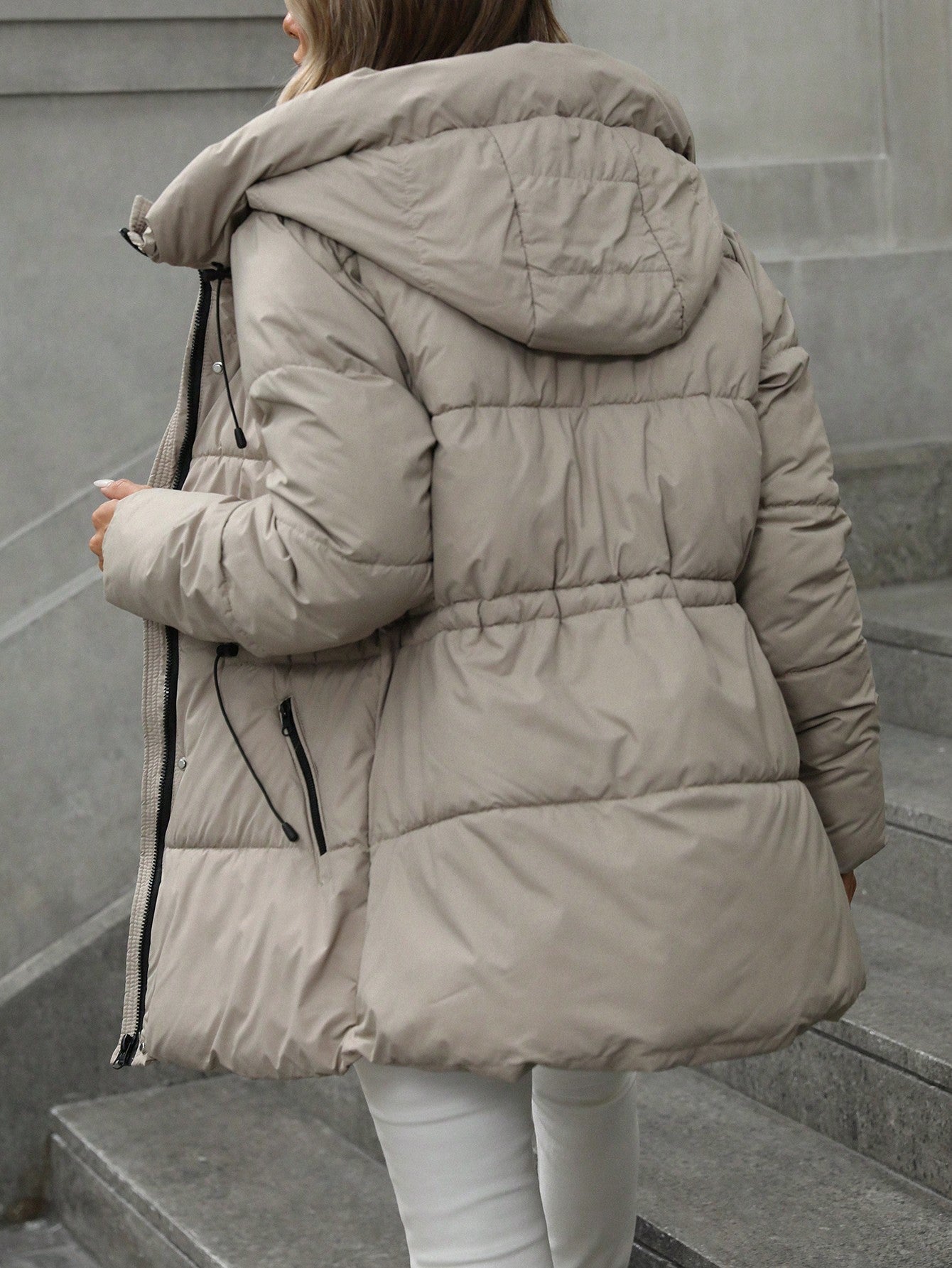Manteau à capuche matelassé mi-long longueur hiver réglable waist chaud pour femme