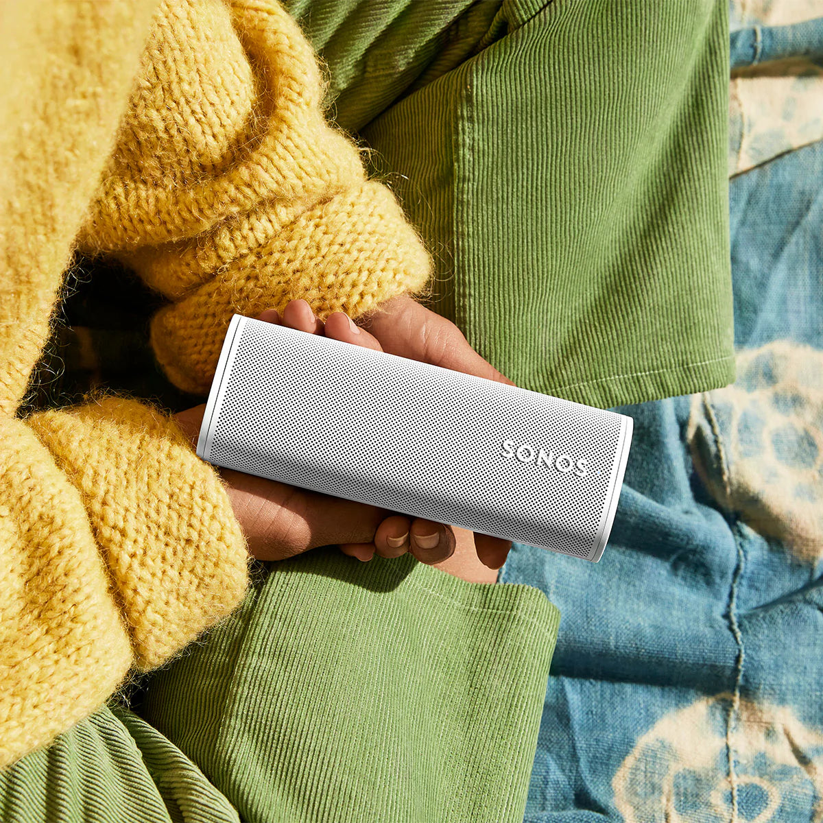 2026 2025 Sonos Roam 2 – Enceinte Portable Bluetooth Blanche, Étanche IP67, Batterie 10 Heures, Wi-Fi et Bluetooth, Son Puissant et Polyvalent
