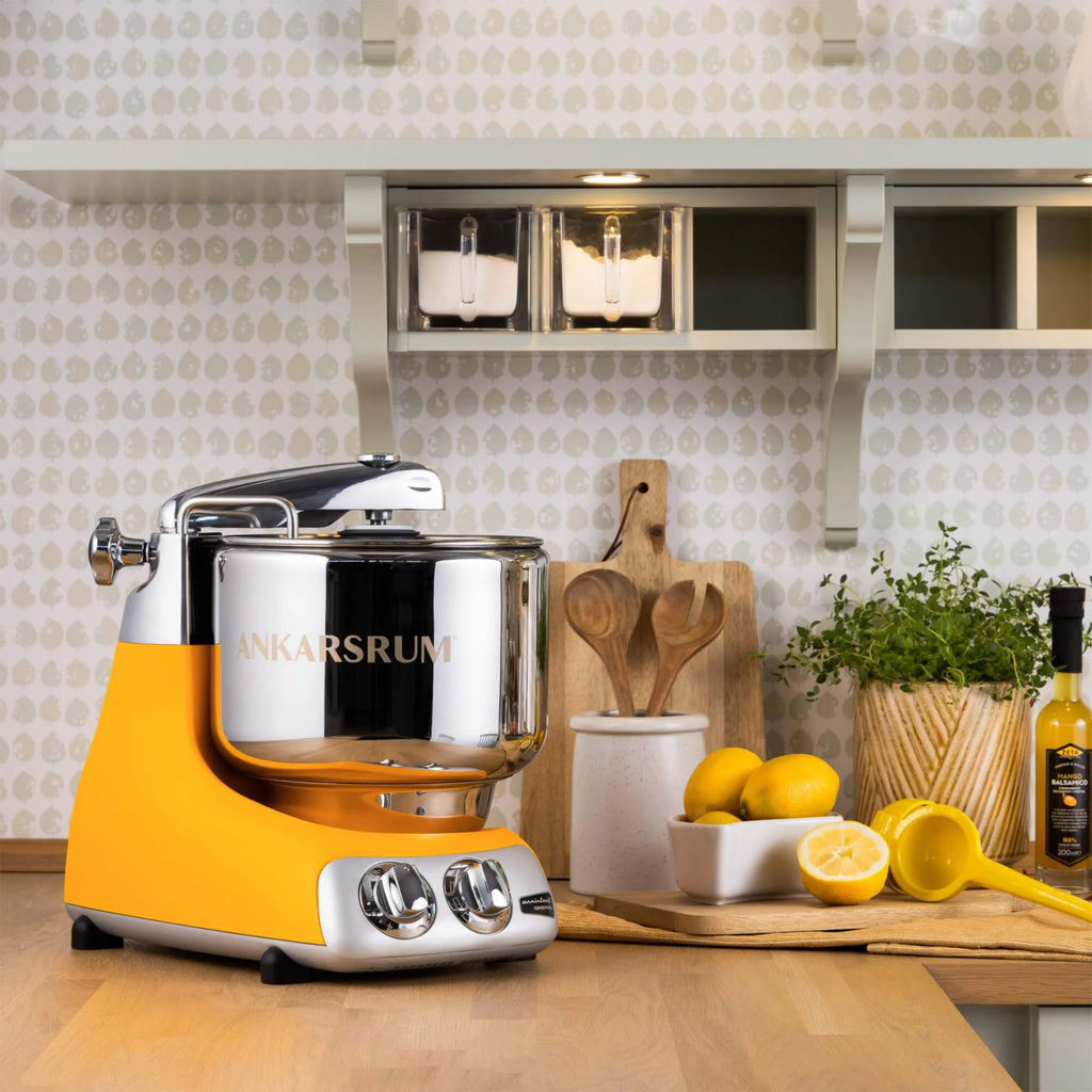 2026 2025 Ankarsrum Assistent Original 6230 Küchenmaschine – Retro-Design, 1500W, 7L Edelstahl, 16 Zubehörteile, 7 Jahre Garantie, Sunbeam Yellow