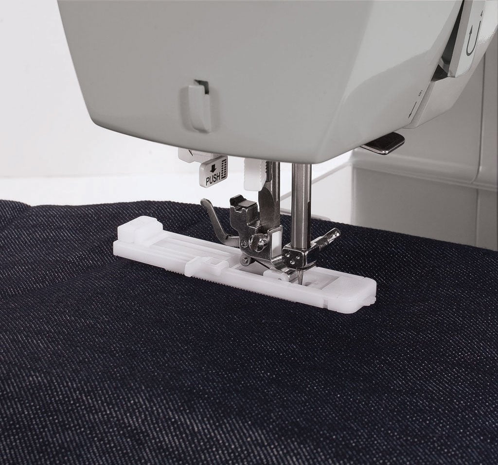2026 2025 Macchina per cucire Heavy Duty 4423 -