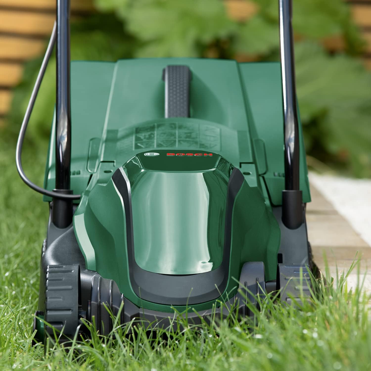 2026 Bosch tondeuse à gazon sans fil CityMower 18V-32-300 (18 V, 1x batterie 4,0 Ah, Moteur Brushless, largeur de coupe : 32 cm, tond jusqu’à 300 m², dans une boîte en carton)