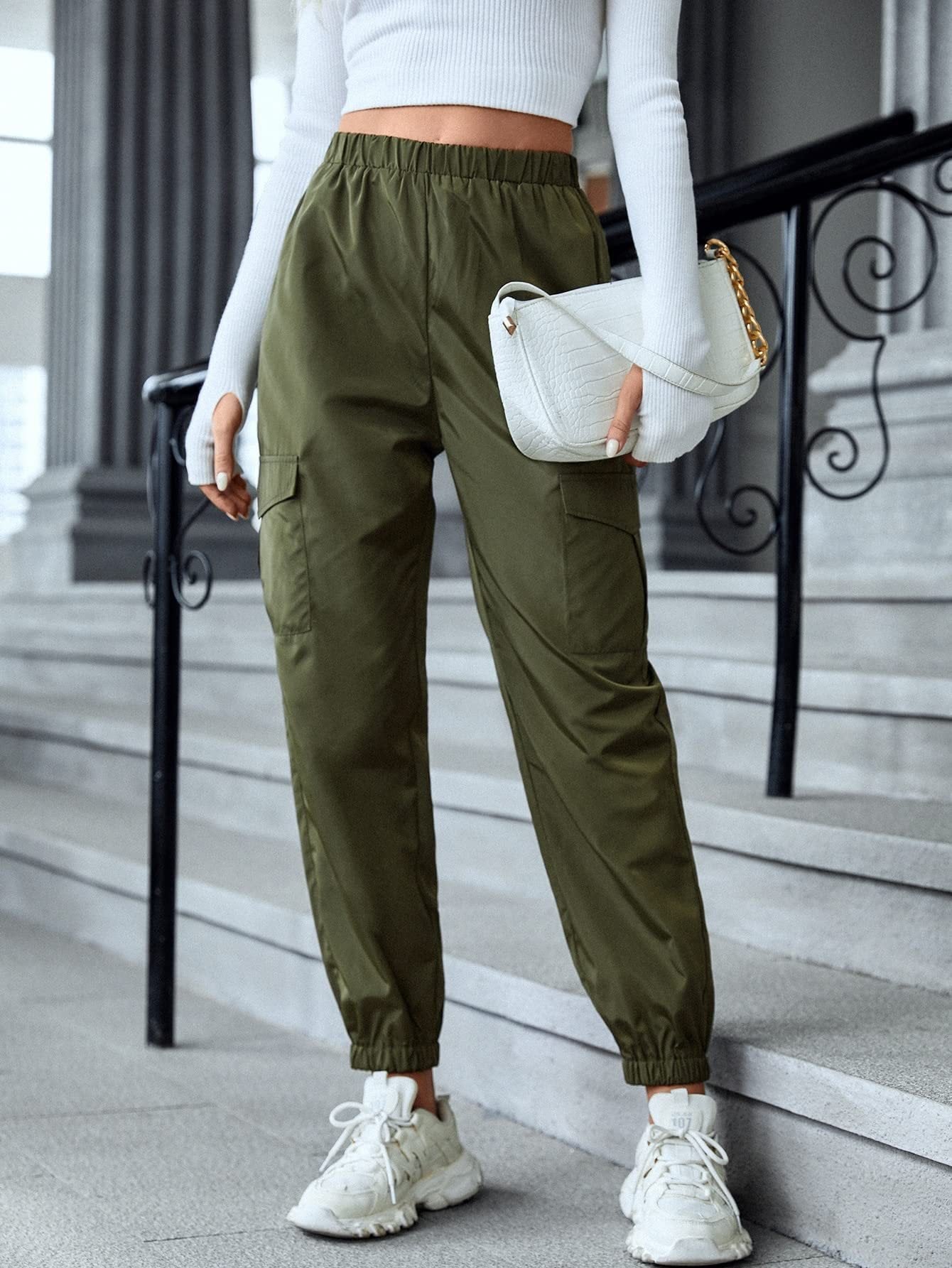 Pantalon décontracté cargo élastique waist coupe ajustée utility pour femme