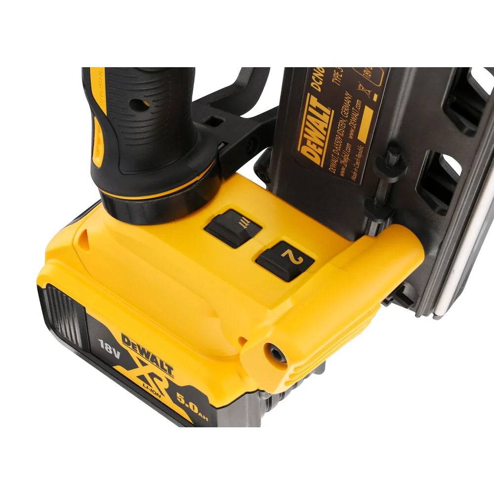 2026 18V/2x5Ah Zwei-Stufen Akku-Nagler&Klammergeräte 90mm (DeWALT DCN692P2-QW)