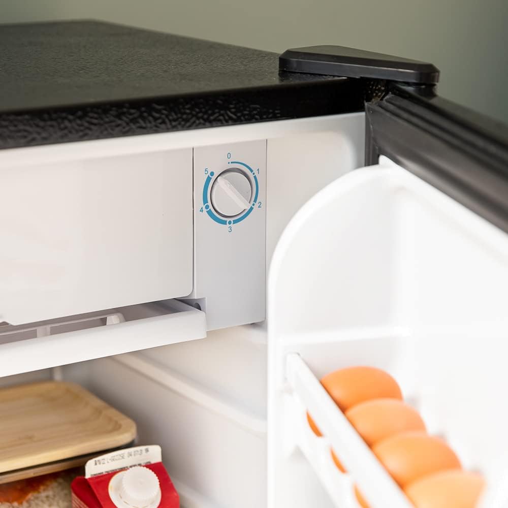 2026 Mini Réfrigérateur Bolero Coolmarket Tt 90 Inox, 90 Litres, Porte Réversible, Contrôle De Température Réglable, 5 Étagères et Compartiment De Rangement, Couleur Acier Inoxydable