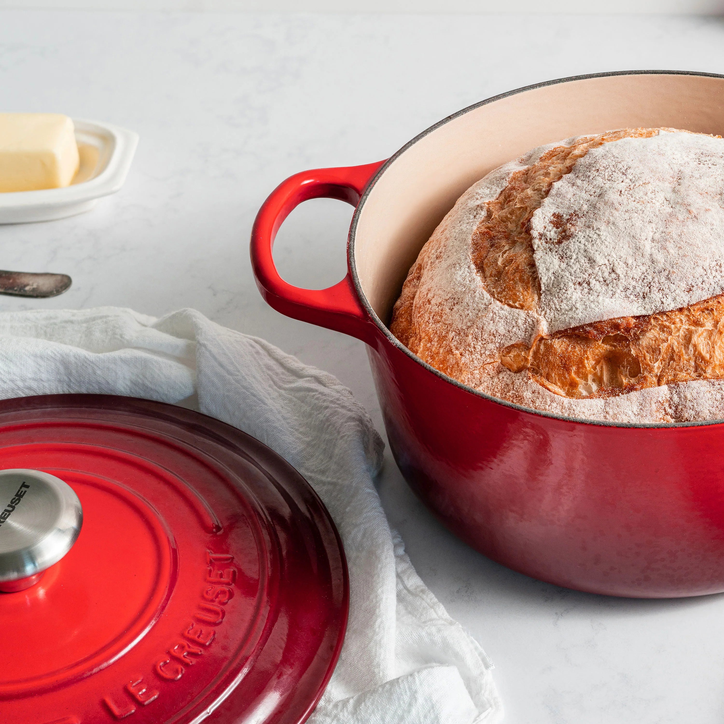 2026 2025 Le Creuset Signature Cocotte en Fonte Émaillée 2 Quart – Couleur Cerise