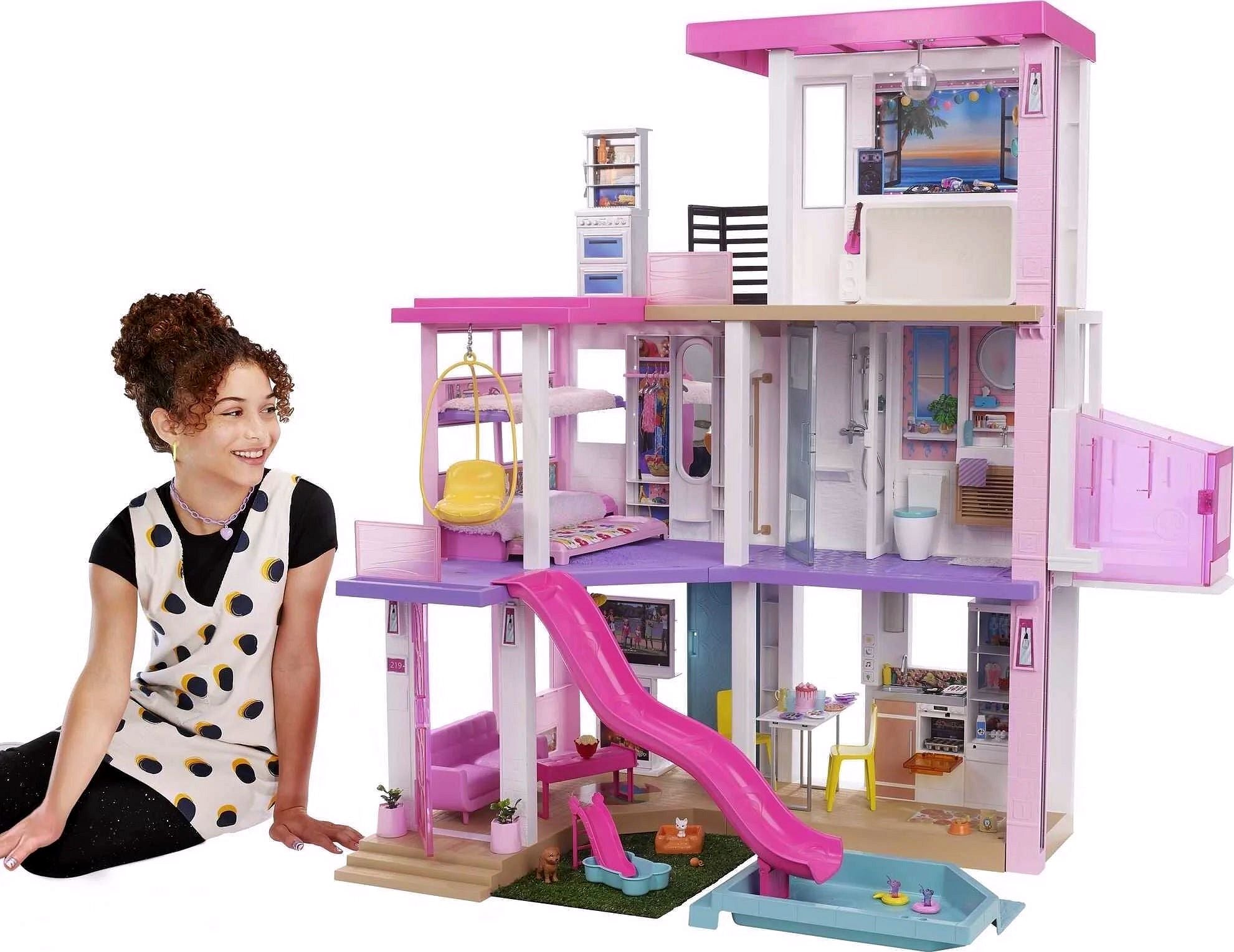 2026 Coffret Barbie DreamHouse avec 10 espaces de jeu, plus de 75 meubles et accessoires, lumières et sons