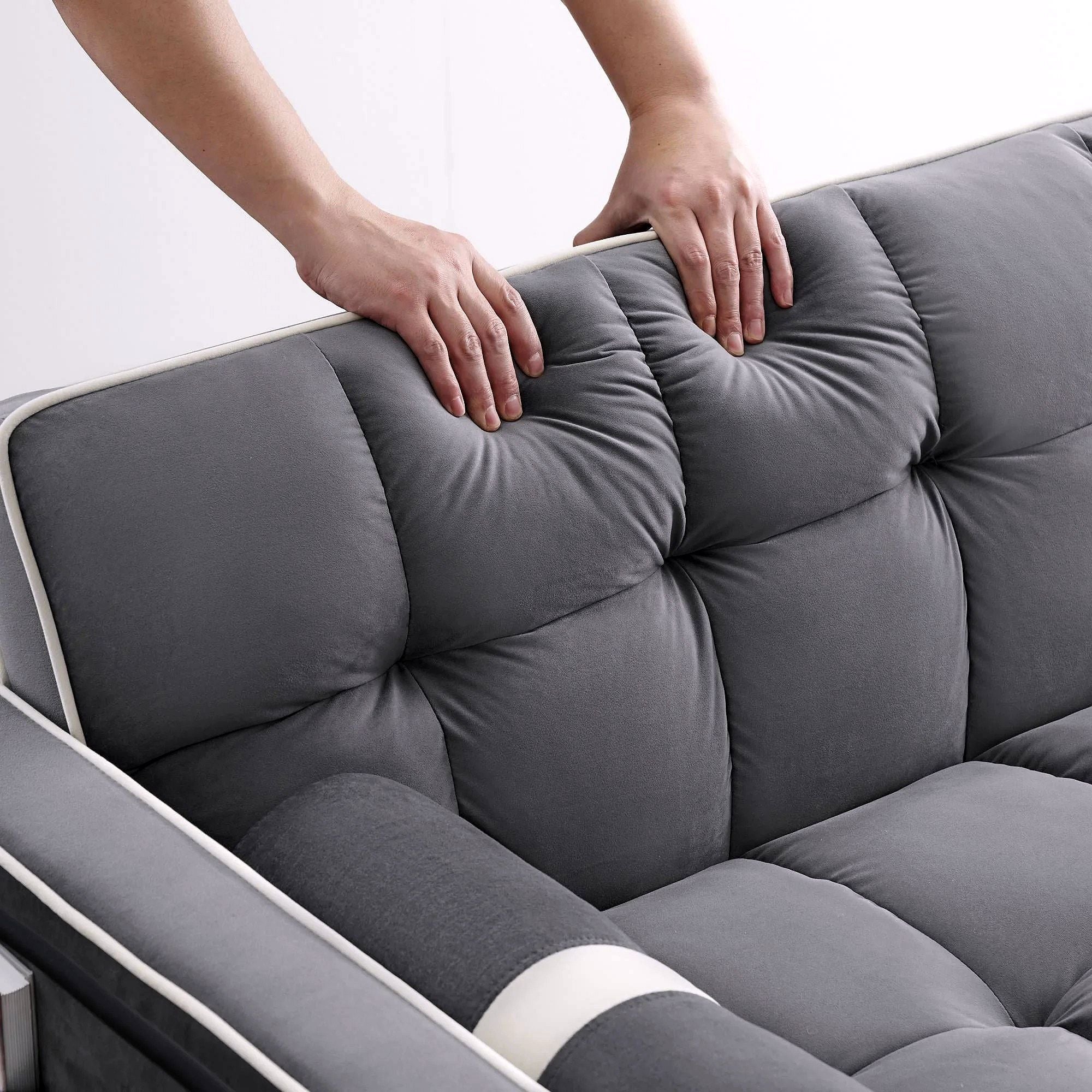 2026 Canapé-lit convertible 3-en-1, petit canapé en velours avec lit escamotable, dossier réglable, coussins cylindriques, poches multiples et porte-téléphone – Gris, 55,5"