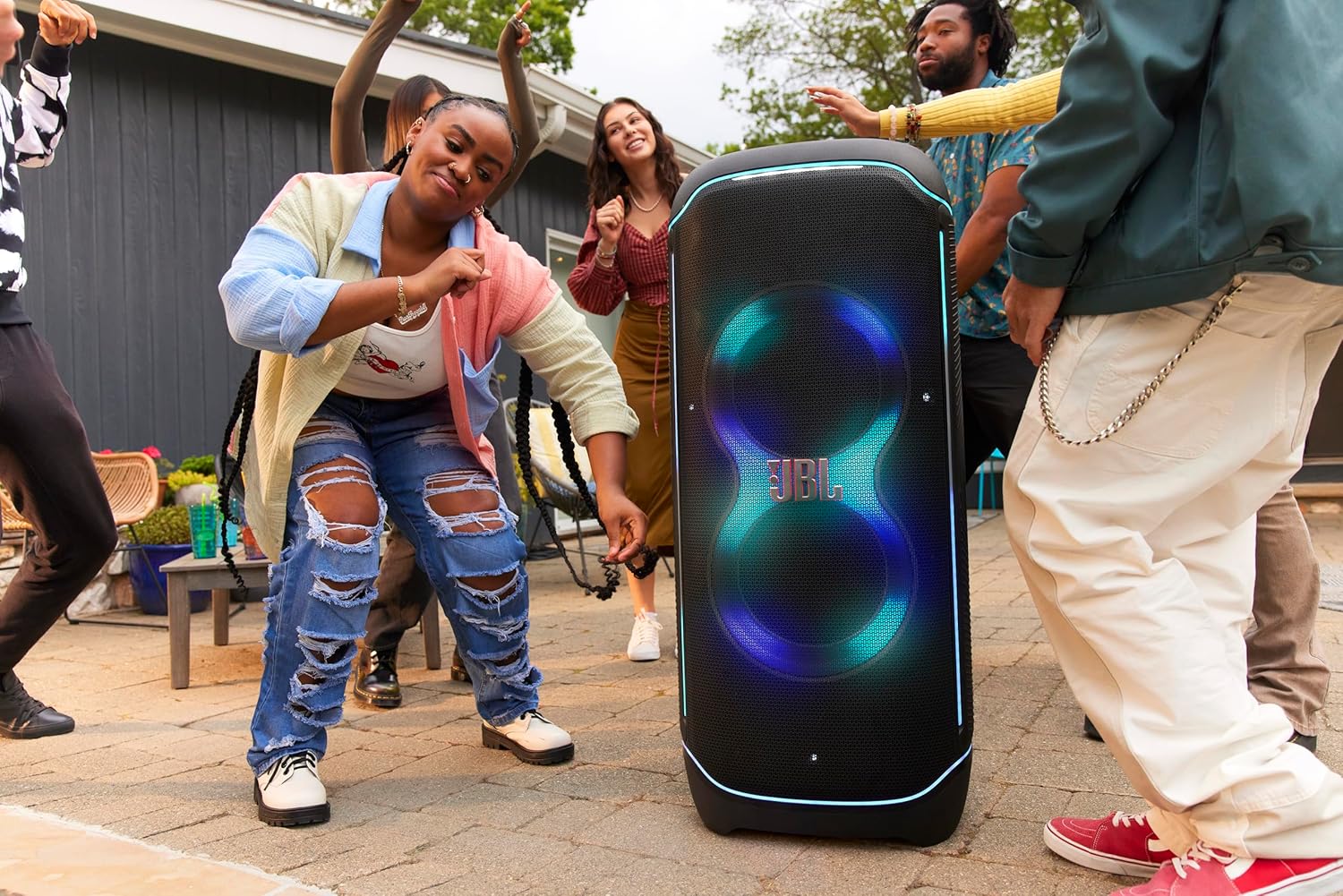 2026 PartyBox Club 120,Enceinte portable de soirée,poignée pliable ergonomique,jeu de lumières,12 heures d'autonomie,résistante aux éclaboussures IPX4,noir,Prise européenne (Type C) -
