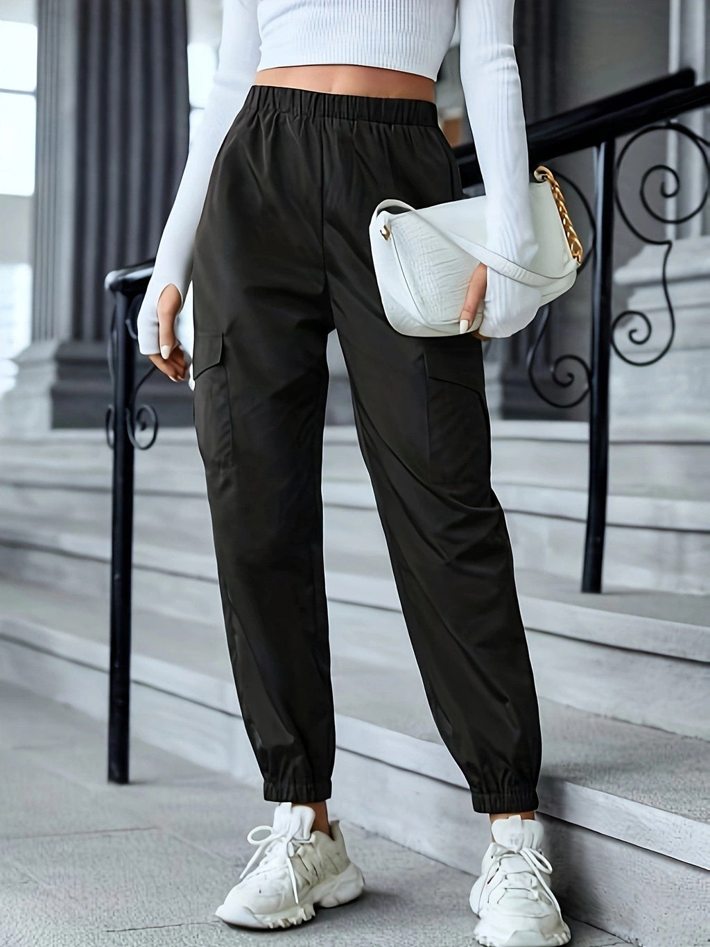 Pantalon décontracté cargo élastique waist coupe ajustée utility pour femme