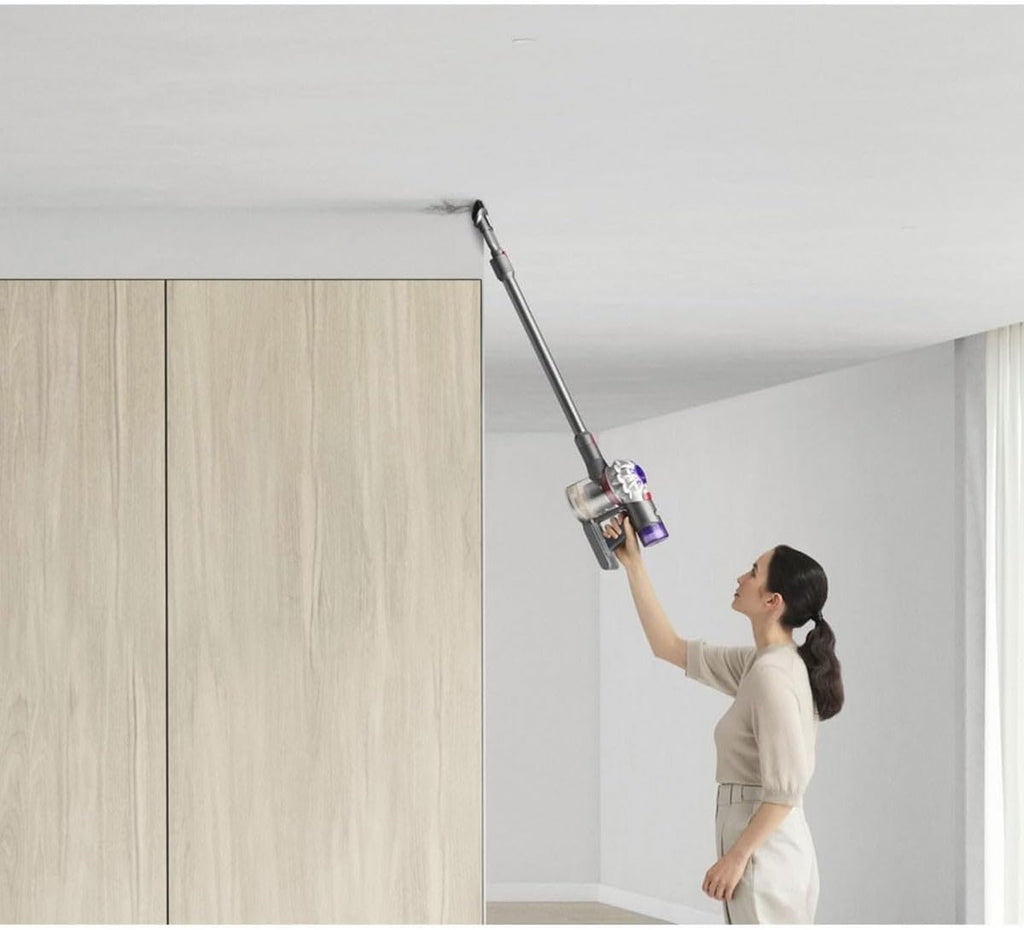 2026 2025 Dyson V8 Advanced™ Aspirateur Balai sans Fil – 130 AW, 40 Min d’autonomie, Brosse Motorbar Auto-démêlante, Accessoires combinés, Station Murale, Argent/Nickel
