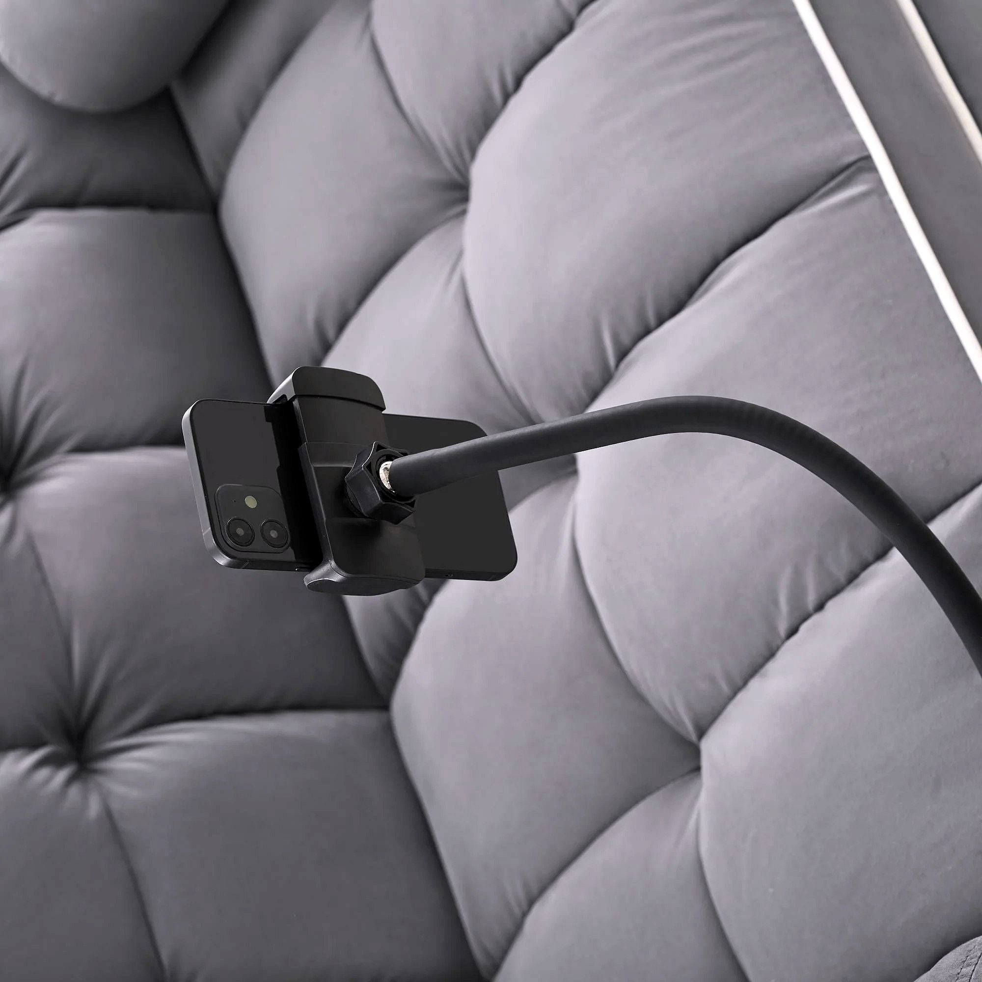 2026 Canapé-lit convertible 3-en-1, petit canapé en velours avec lit escamotable, dossier réglable, coussins cylindriques, poches multiples et porte-téléphone – Gris, 55,5"