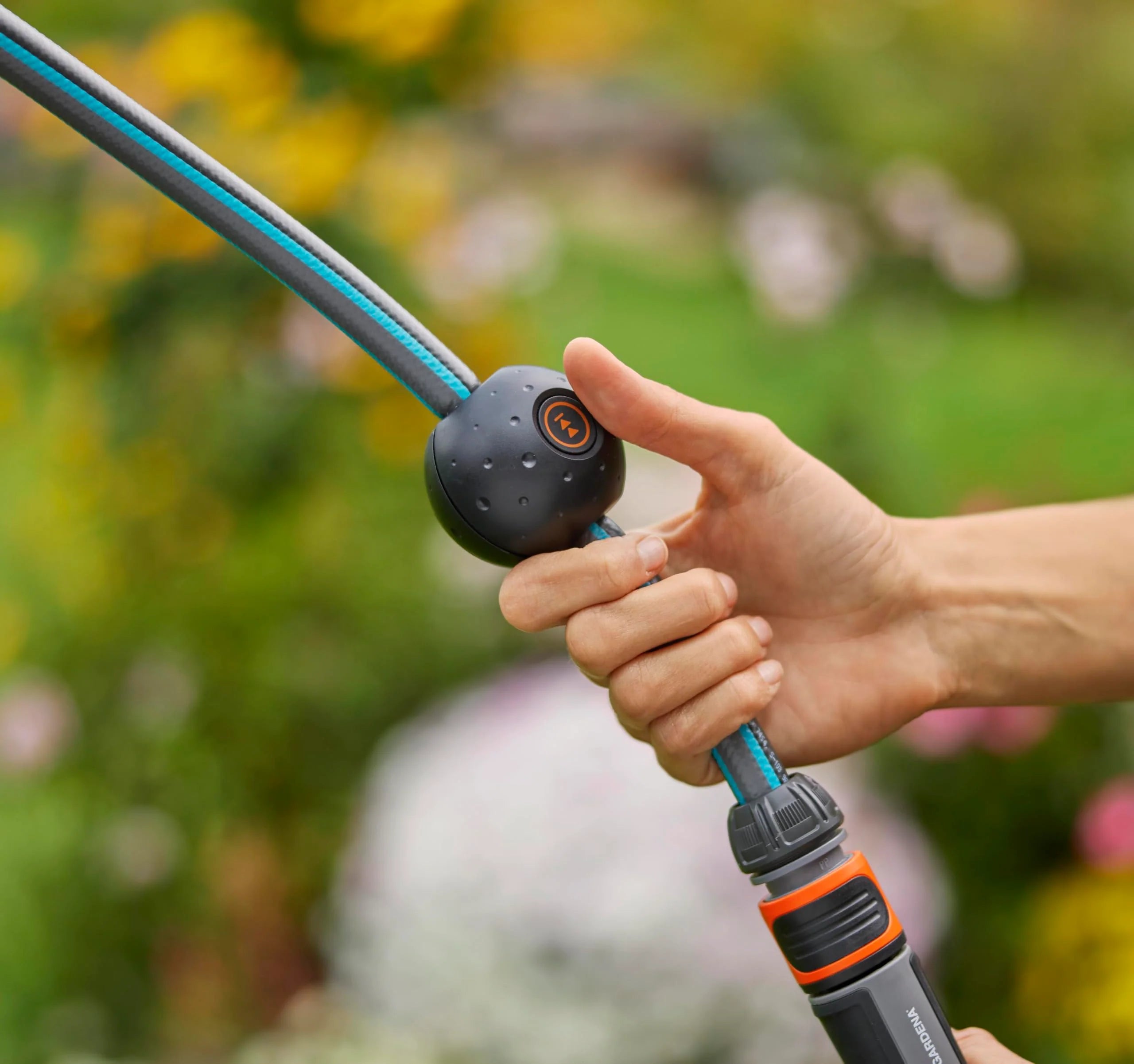 2026 Gardena Akku-Wand-Schlauchbox PowerRoll XL Ready-to-use-Set: Automatischer Schlauchaufroller mit 35 m Gartenschlauch, Schlauchführung und RollControll, Komplett-Set mit Akku (18642-20)