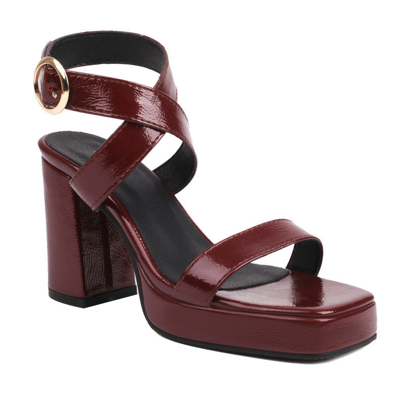 Sandales bout carré croisé boucle talon épais été pour femme