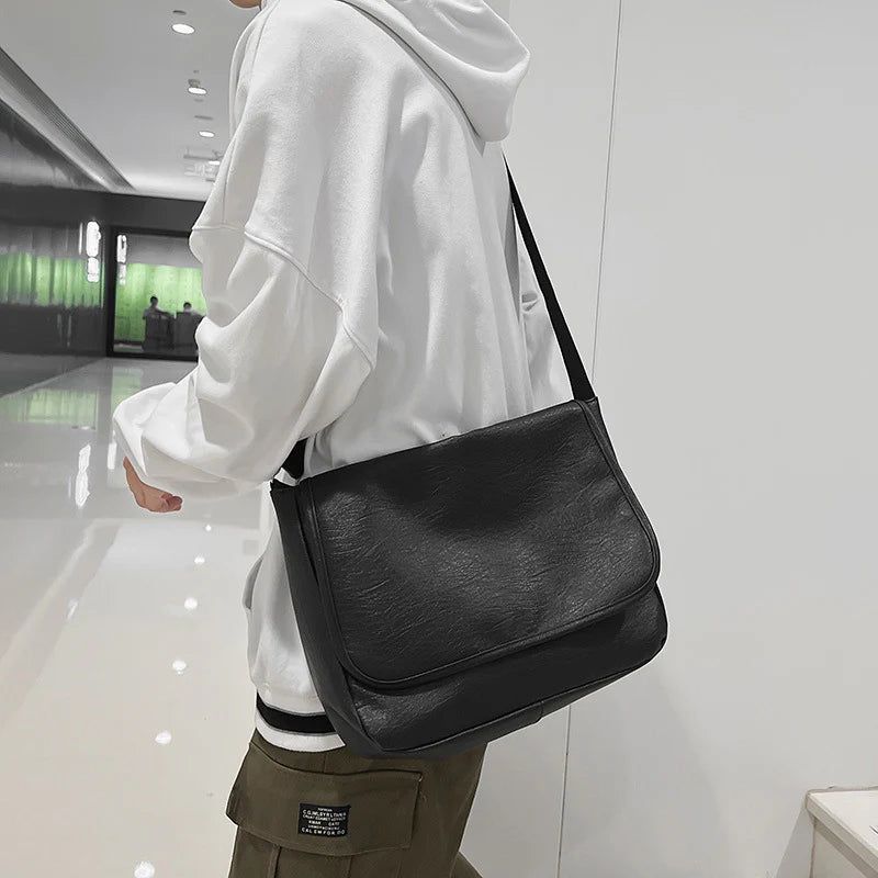 2026 Men's British Style Simple Vintage PU Leather Messenger Bag
