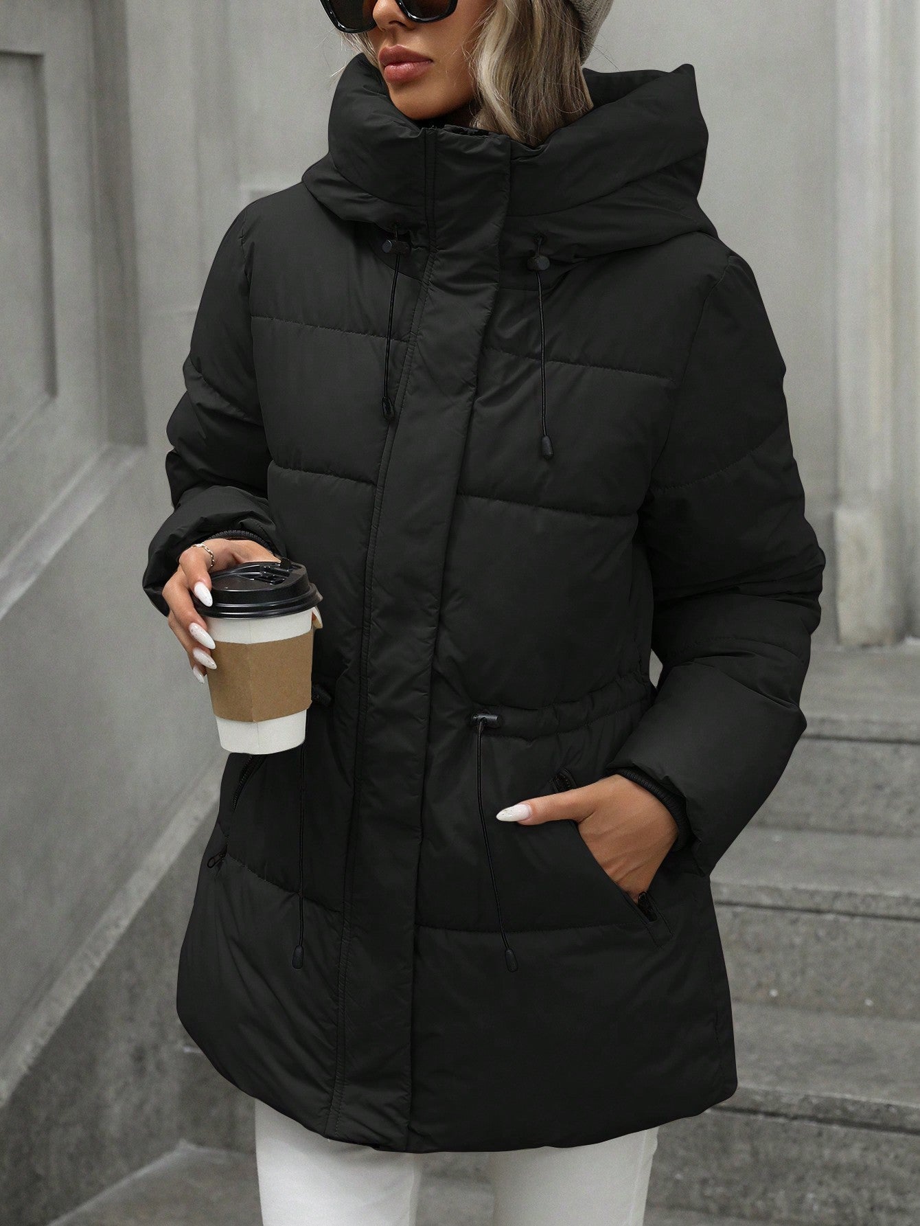 Manteau à capuche matelassé mi-long longueur hiver réglable waist chaud pour femme