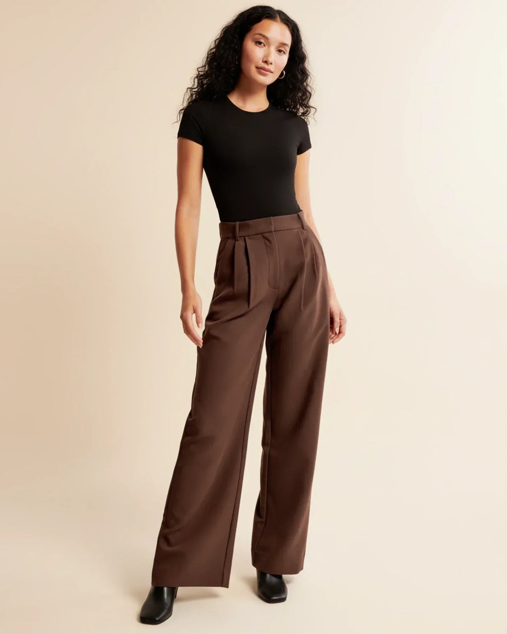 Pantalon taille haute plissé jambes larges tailleur coupe pour femme