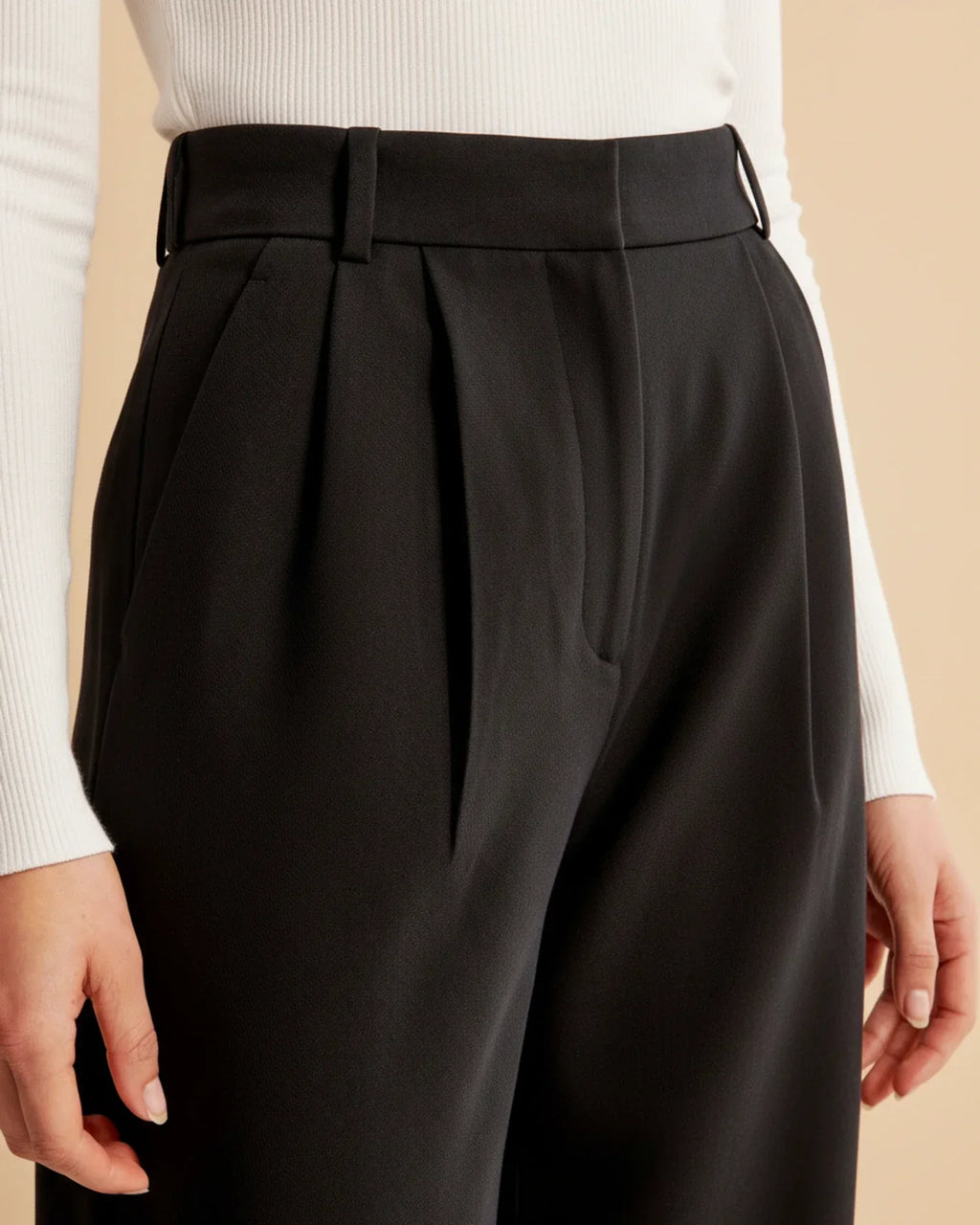 Pantalon taille haute plissé jambes larges tailleur coupe pour femme