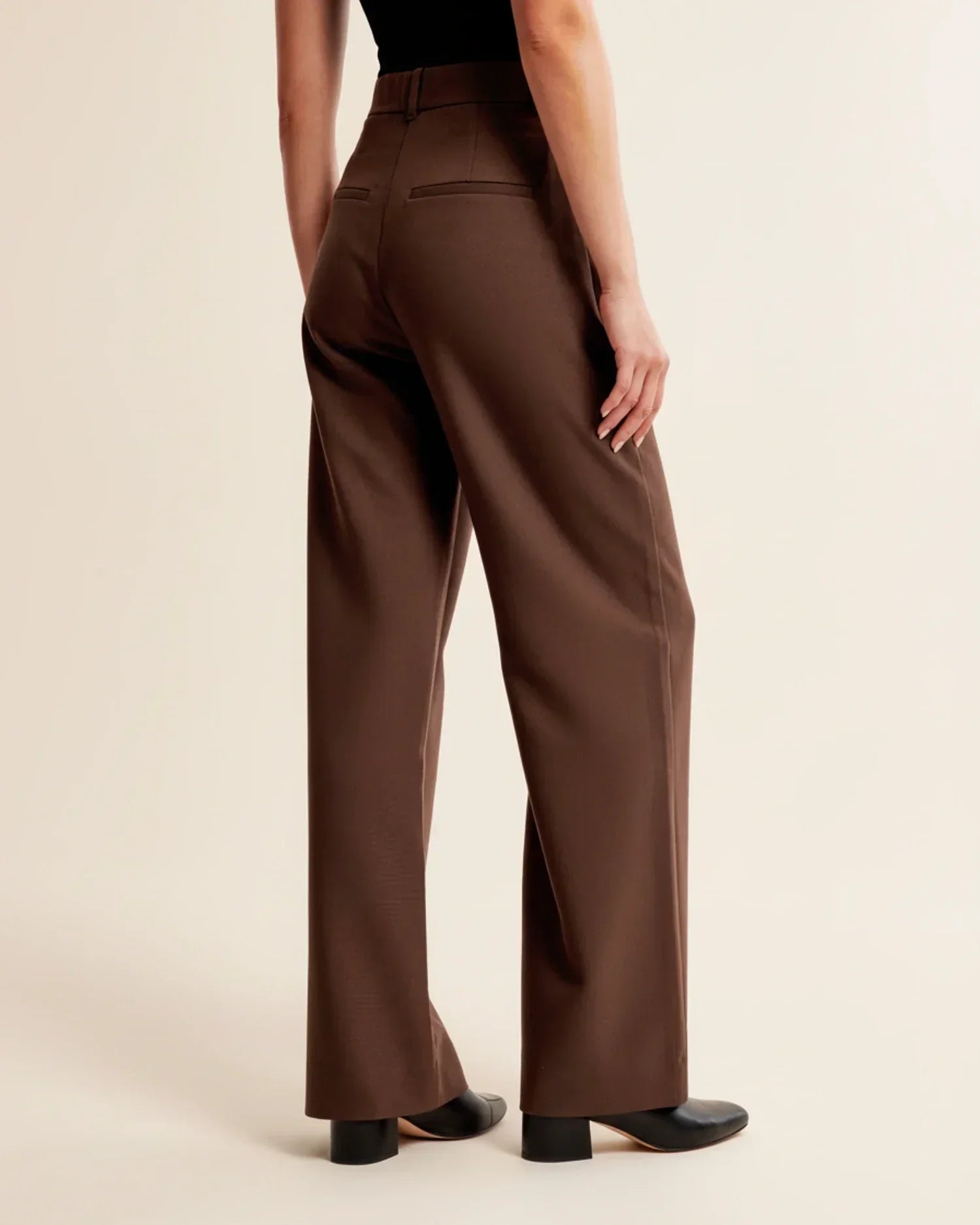 Pantalon taille haute plissé jambes larges tailleur coupe pour femme