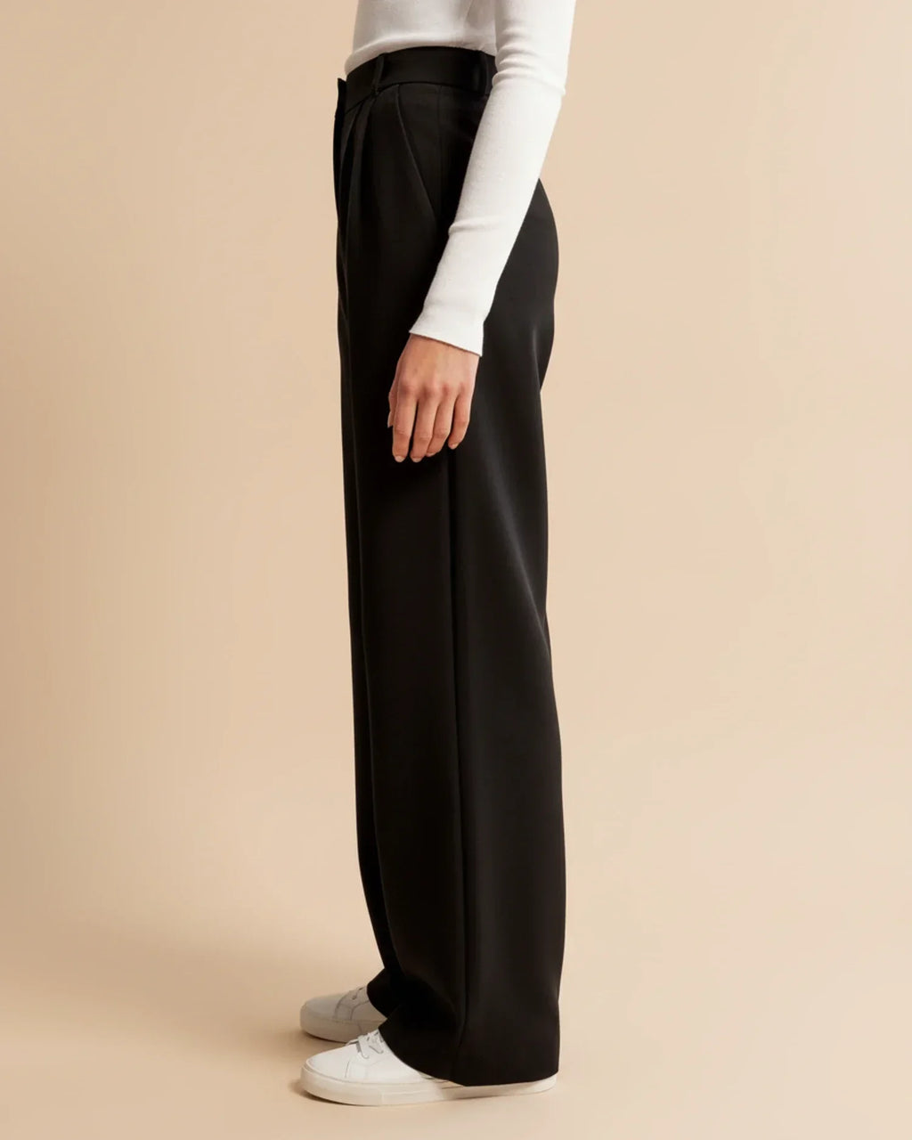 Pantalon taille haute plissé jambes larges tailleur coupe pour femme