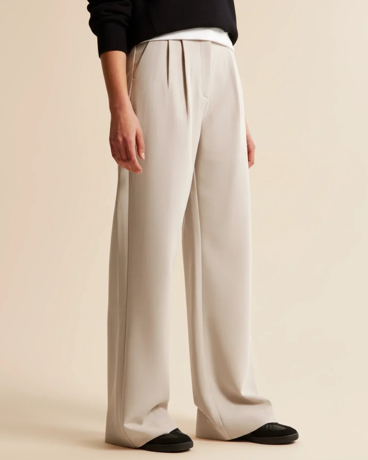Pantalon taille haute plissé jambes larges tailleur coupe pour femme